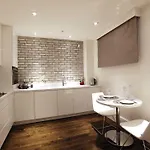 Pera Apartahotel 4*