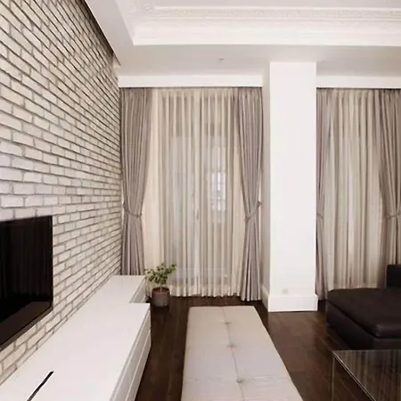 Apart-hotel Pera 4*