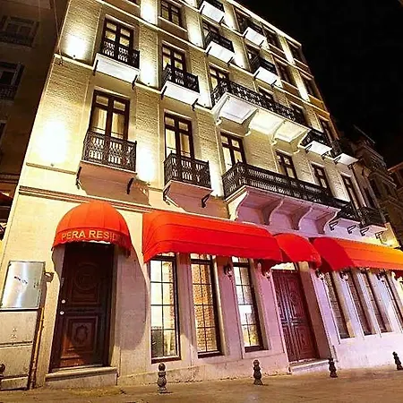 Pera Apartmanhotel 4*