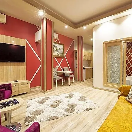 Apartmanhotel Pera 4*
