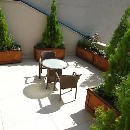 Aparthotel Pera